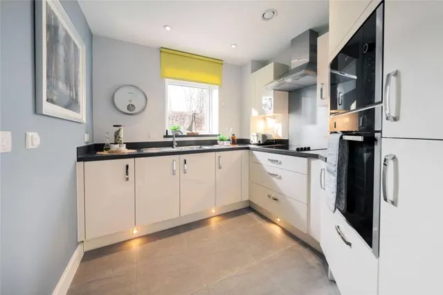 Albert Court, Henley-On-Thames, RG9, photo 3