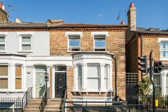 Photo 2 — Lordship Lane, SE22