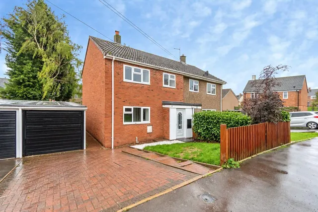 Sherwood Drive, Cannock, WS11, photo 1