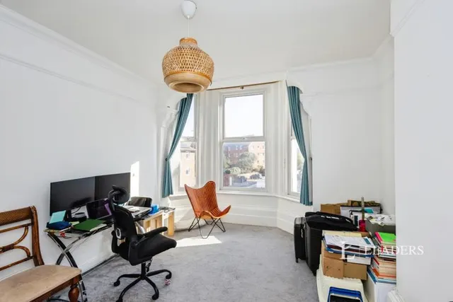 Alhambra Road, Southsea, PO4, photo 2