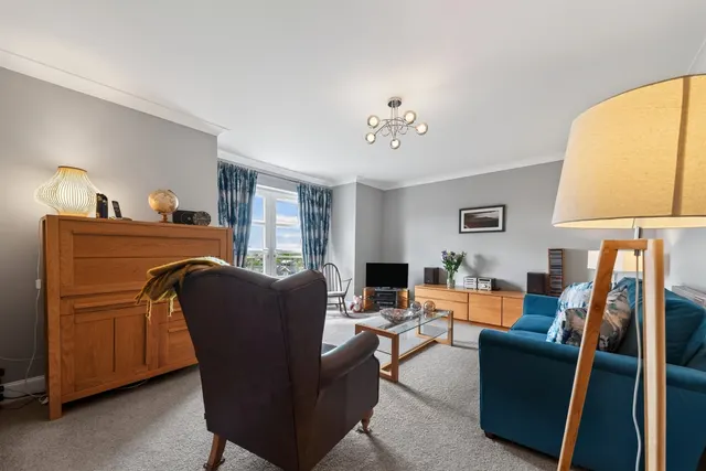 Greystone Avenue, Rutherglen, G73, photo 2