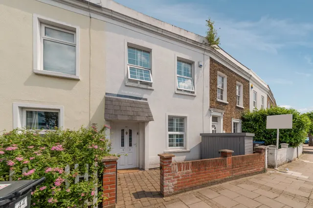 Hartfield Crescent, Wimbledon, London, SW19, photo 1
