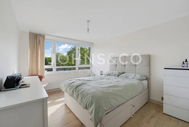 Brentford Dock, Brentford, TW8, photo 2