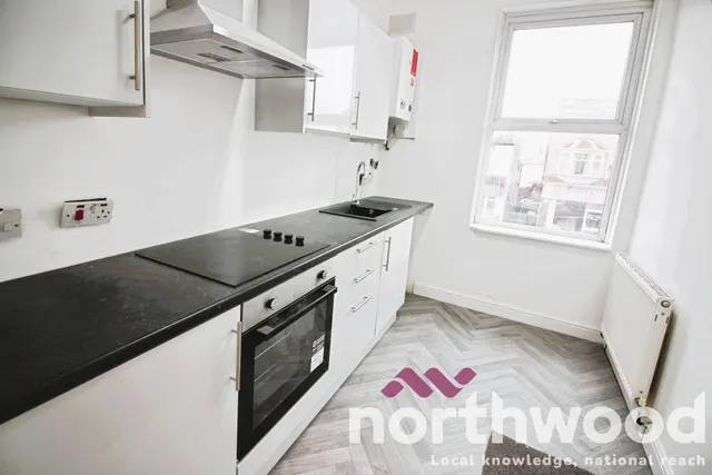 Eastbank Street, Southport, PR8, photo 3