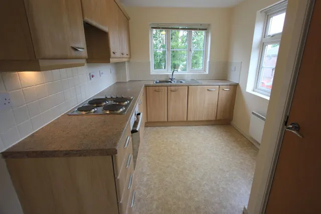 Hardy Close, Dukinfield, SK16, photo 1