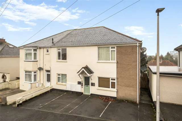 Pinewood Road, Newton Abbot, Devon, TQ12