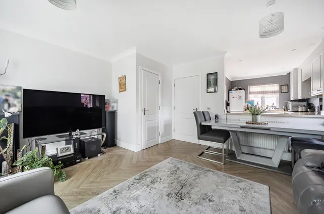 Photo 2 — Barley Gardens, Winnersh, Wokingham, Berkshire, RG41 5JL