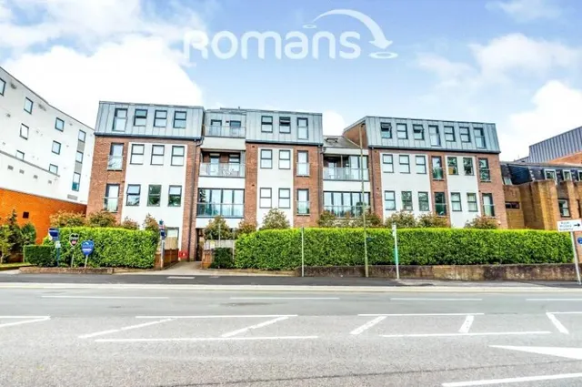 Upper Charles Street, Camberley, GU15, photo 1