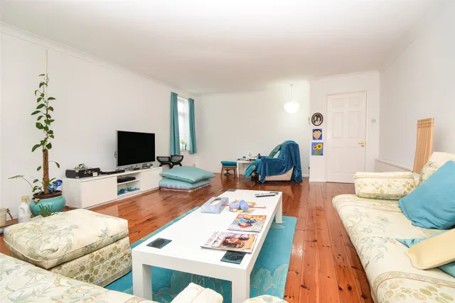 Photo 2 — Aylesham Way, Yateley, Hampshire, GU46 6NS