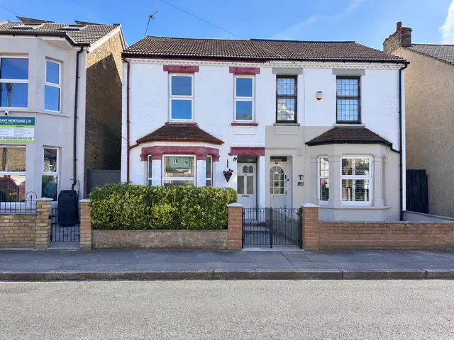 Cromwell Road, Hayes, UB3, photo 1