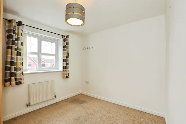 Meadowsweet Close, Stoke-On-Trent, ST6, photo 2