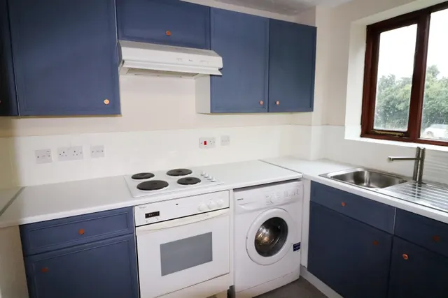 Robinia Close, Laindon, SS15, photo 3