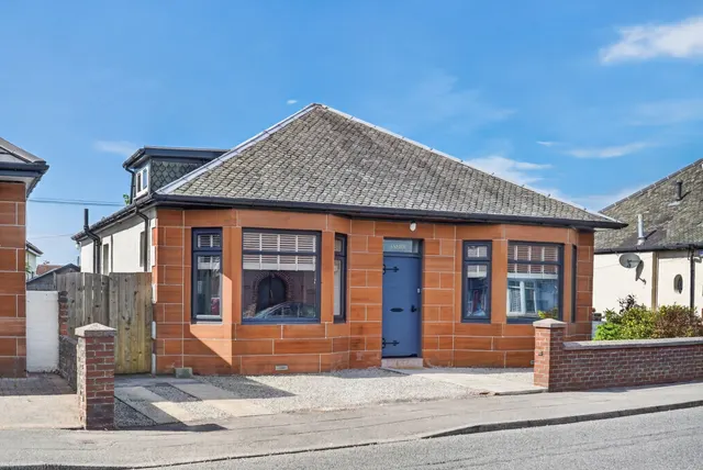 150 Adamton Road South, Prestwick, KA9 2BJ, photo 1
