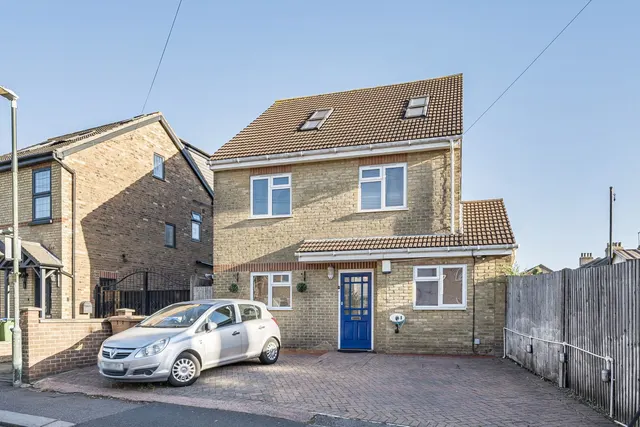 Mill Road, DA8, photo 1
