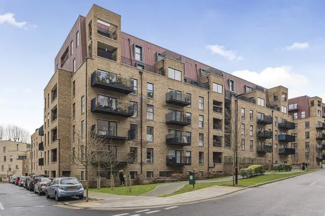 2 Moy Lane, SE18, photo 1