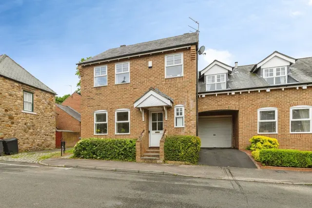 St. Giles Close, Gilesgate, Durham, DH1, photo 1