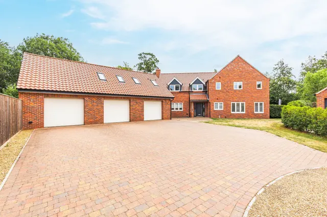 Impressive Detached Home in North Elmham, photo 3