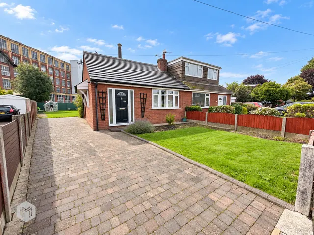 Affleck Avenue, Radcliffe, Manchester, M26 1HN, photo 1