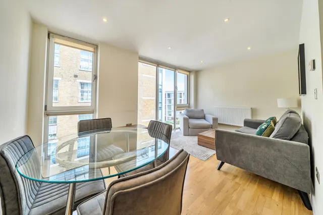 Photo 2 — Flat 305, Causton House, London, 13 Printers Road, SW9 0BG