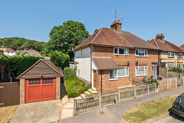 Photo 2 — Border Road, HASLEMERE, GU27