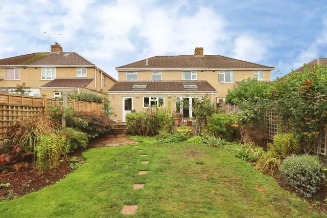 Bromley Heath Road, Downend, BS16, photo 2