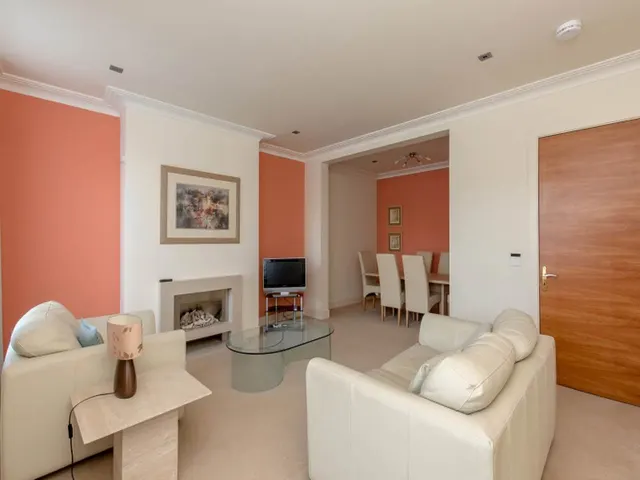 Photo 3 — St Vincent Place, New Town, Edinburgh, EH3 5BQ