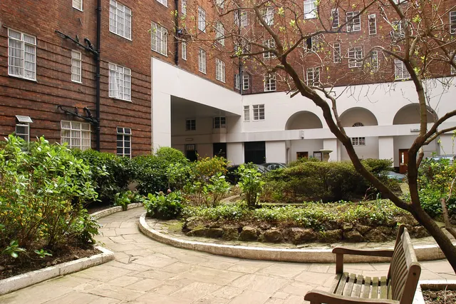London, W6, photo 2