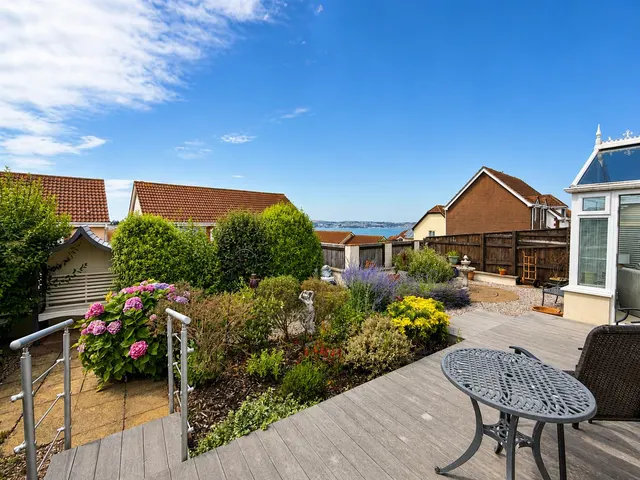 Ridgemark Close, Brixham, photo 3