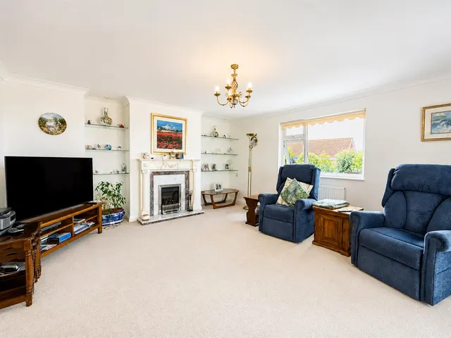 Ridgemark Close, Brixham, photo 2
