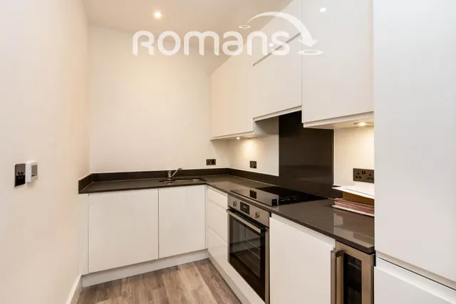 Lyon Way, Frimley, GU16, photo 3