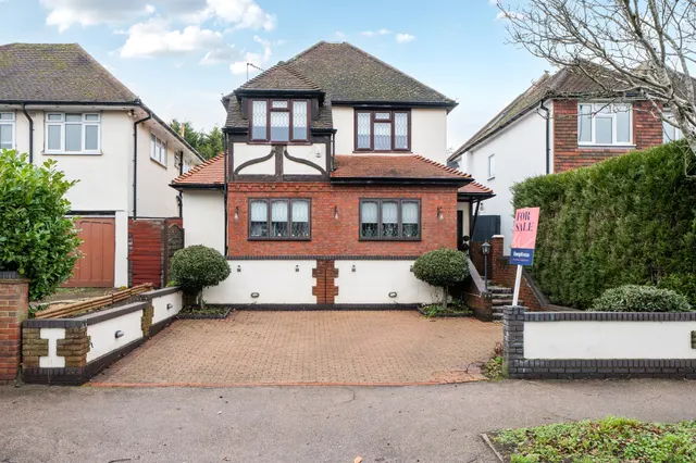 4 bedroom house — Addington Road, South Croydon, CR2