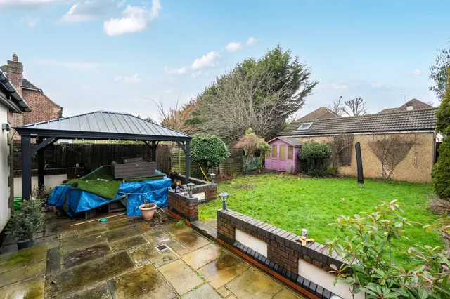 Photo 2 — Addington Road, South Croydon, CR2