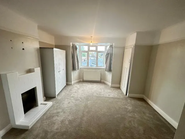 Limpsfield Road, Sanderstead, photo 1