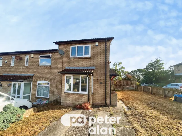 Glenbrook Drive, Barry, CF63, photo 1