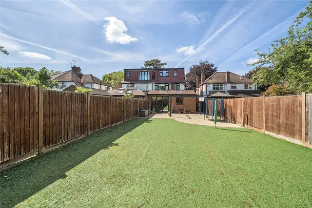 Photo 3 — Gleeson Drive, Orpington, BR6