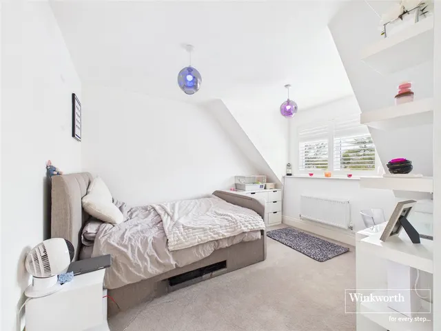 Photo 3 — Stoneham Park, Tilehurst, Reading, Berkshire, RG31