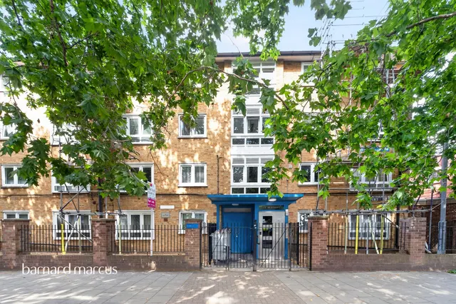 Photo 3 — Binfield Road, London