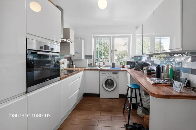 Photo 2 — Binfield Road, London