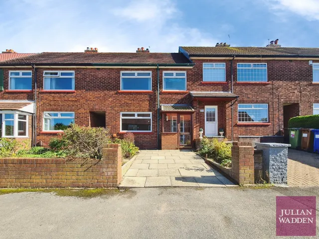 Ecclesbridge Road, Marple, SK6, photo 1