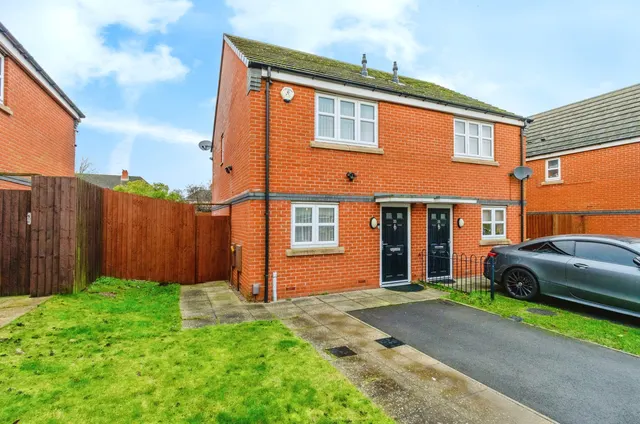 Shearwater Road, Walsall, West Midlands, WS3, photo 1