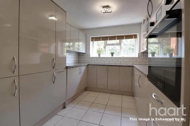 Woodcote Road, Wallington, SM6, photo 2