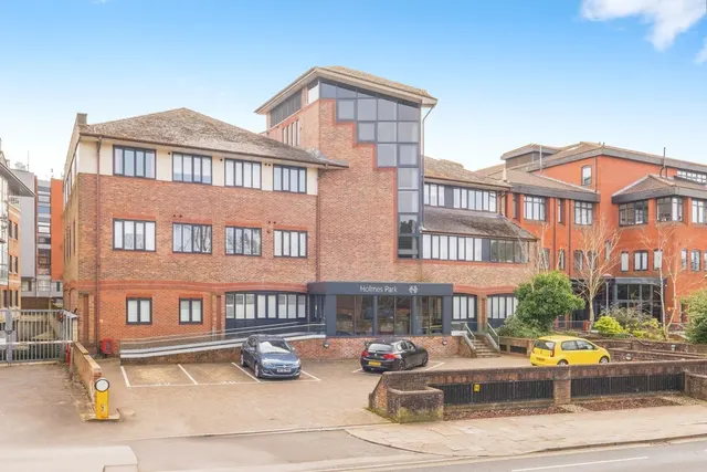 North Street, Horsham, RH12, photo 1
