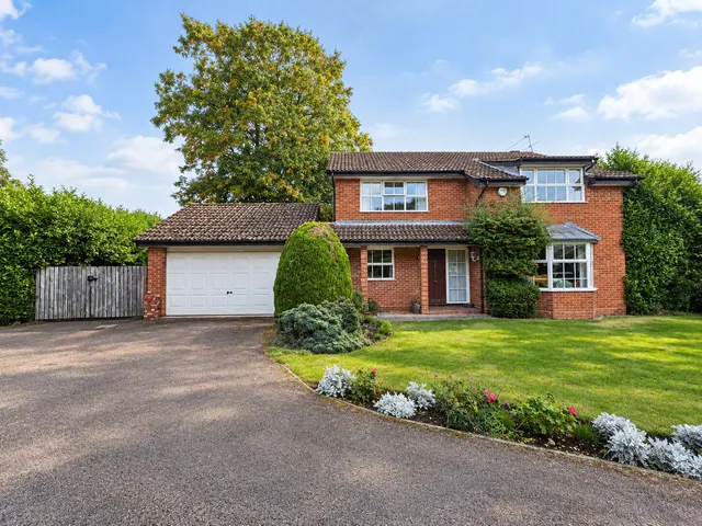 Gingells Farm Road, Charvil, RG10, photo 1