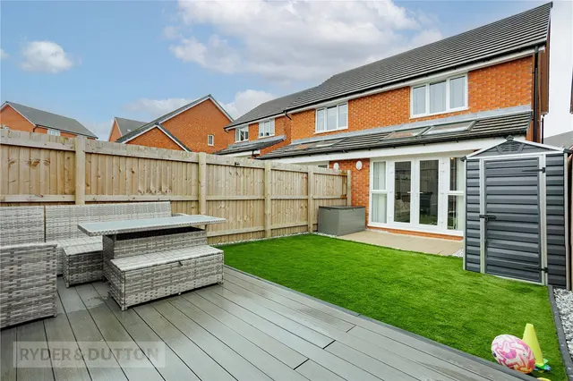 Moor Farm Close, Chadderton, OL9, photo 2