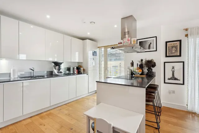 Fairbourne Road, SW4, photo 3