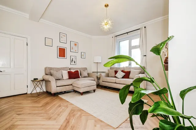 Grand Avenue, Worthing, BN11, photo 3