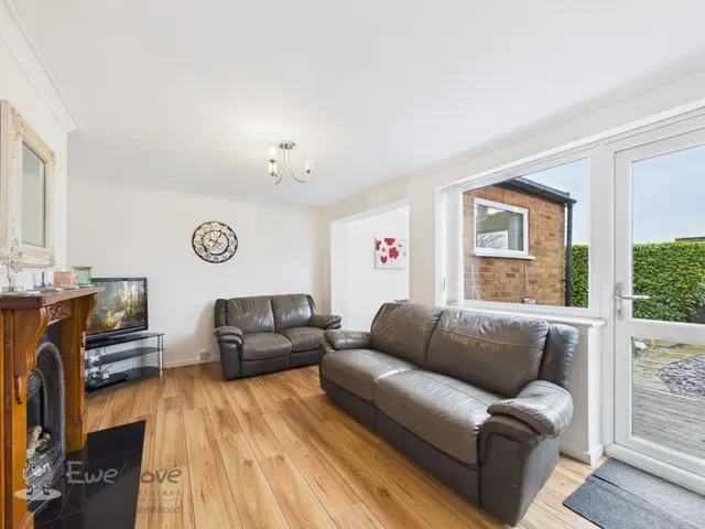 Ferrers Road, Yoxall, DE13, photo 3