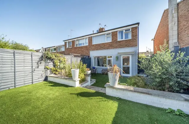 Chichester Close, Bicester, OX26, photo 2