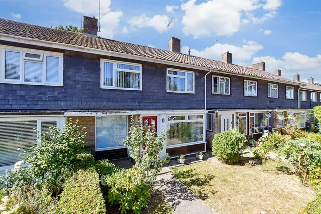 Covert Close, Crawley, RH10, photo 1