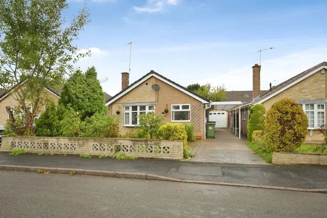 Hucklow Avenue, Inkersall, S43, photo 1